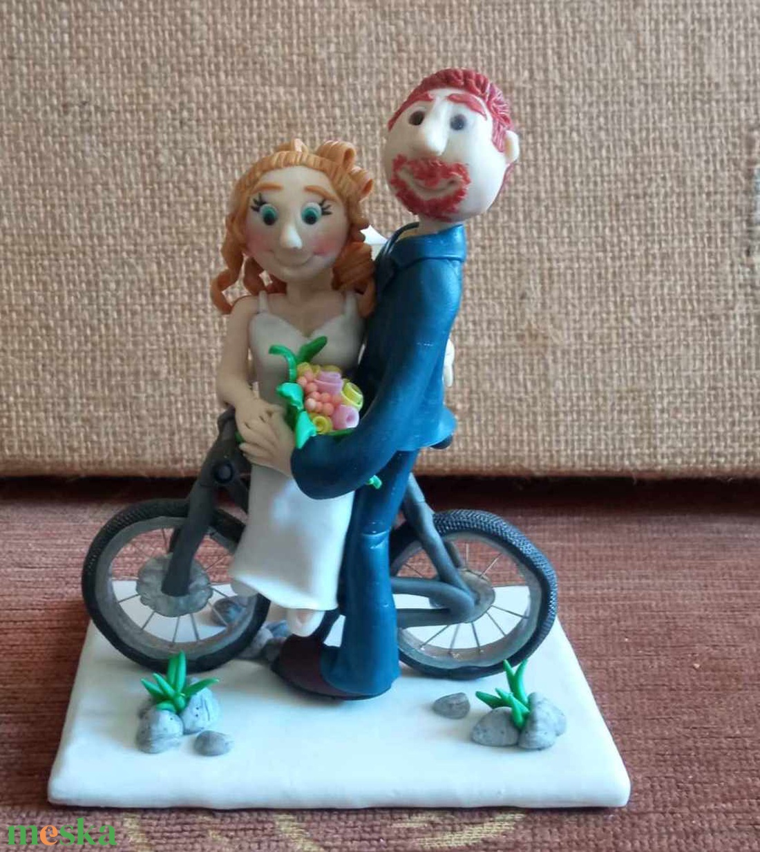 Kertész Kisasszony  Egyedi ELKÉPZELÉS ALAPJÁN KÉSZÜLŐ Örök Tortadísz Megrendelés  - otthon & életmód - konyhafelszerelés, tálalás - sütés, főzés - sütidísz - Meska.hu