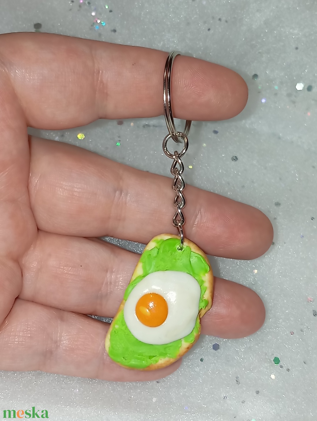 Avokádós tükörtojásos házi kenyér kulcstartó  - táska & tok - kulcstartó & táskadísz - kulcstartó - Meska.hu