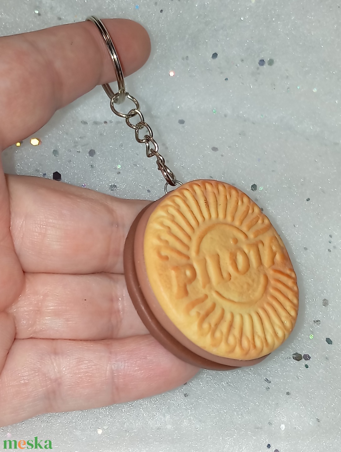 Pilóta keksz kulcstartó  - táska & tok - kulcstartó & táskadísz - kulcstartó - Meska.hu