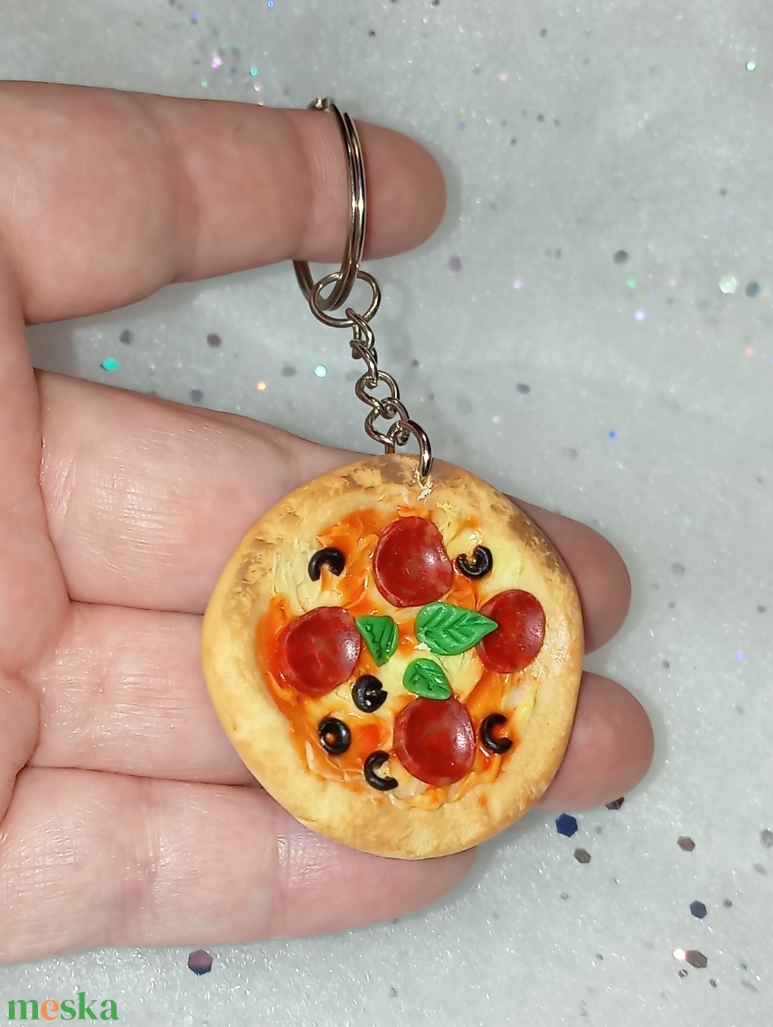 Szalámis pizza  kulcstartó  - táska & tok - kulcstartó & táskadísz - kulcstartó - Meska.hu