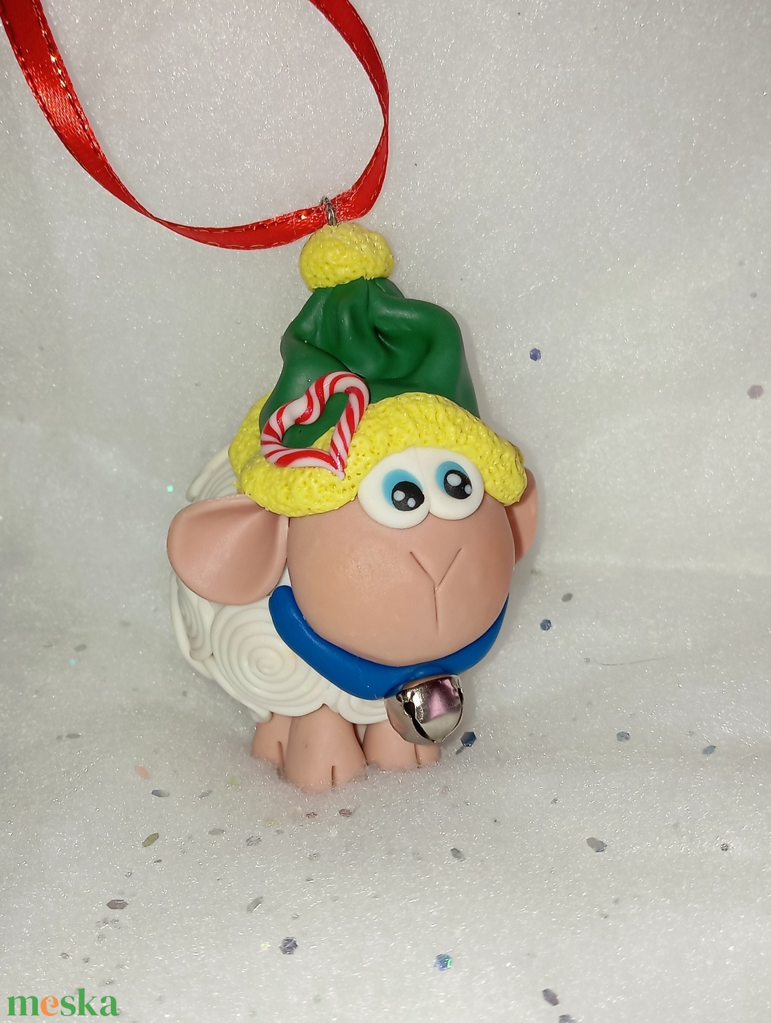 Sapkás fiú Fehér duci bárány  Karácsonyfadísz gyermekbarát karácsonyfa dísz, karácsonyi dekor  - karácsony - karácsonyi lakásdekoráció - karácsonyfadíszek - Meska.hu