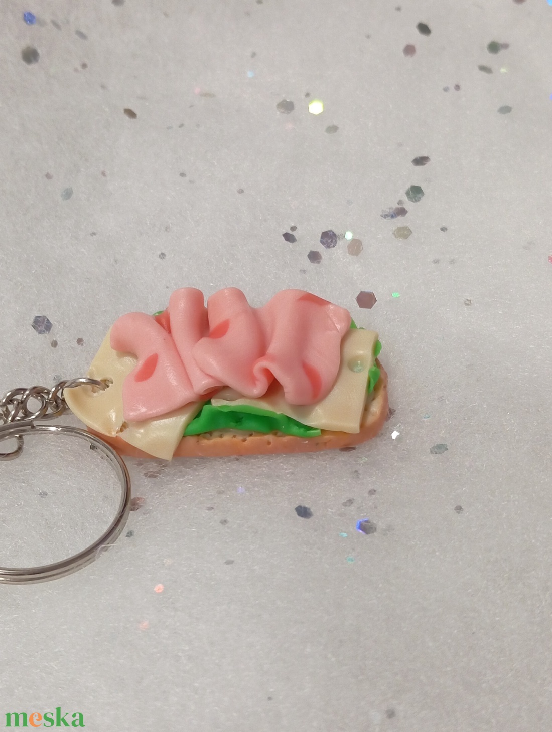 Retró gépsonkás szendvics kulcstartó  - táska & tok - kulcstartó & táskadísz - kulcstartó - Meska.hu