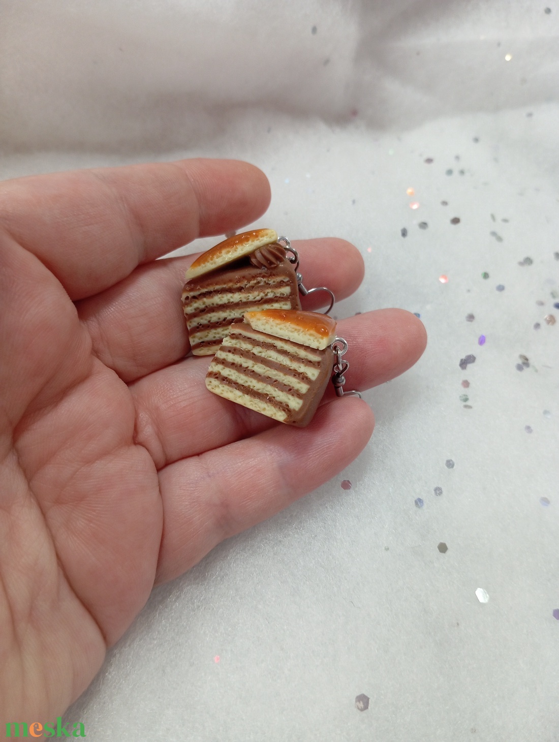 Dobos torta fülbevaló  - ékszer - fülbevaló - lógó fülbevaló - Meska.hu