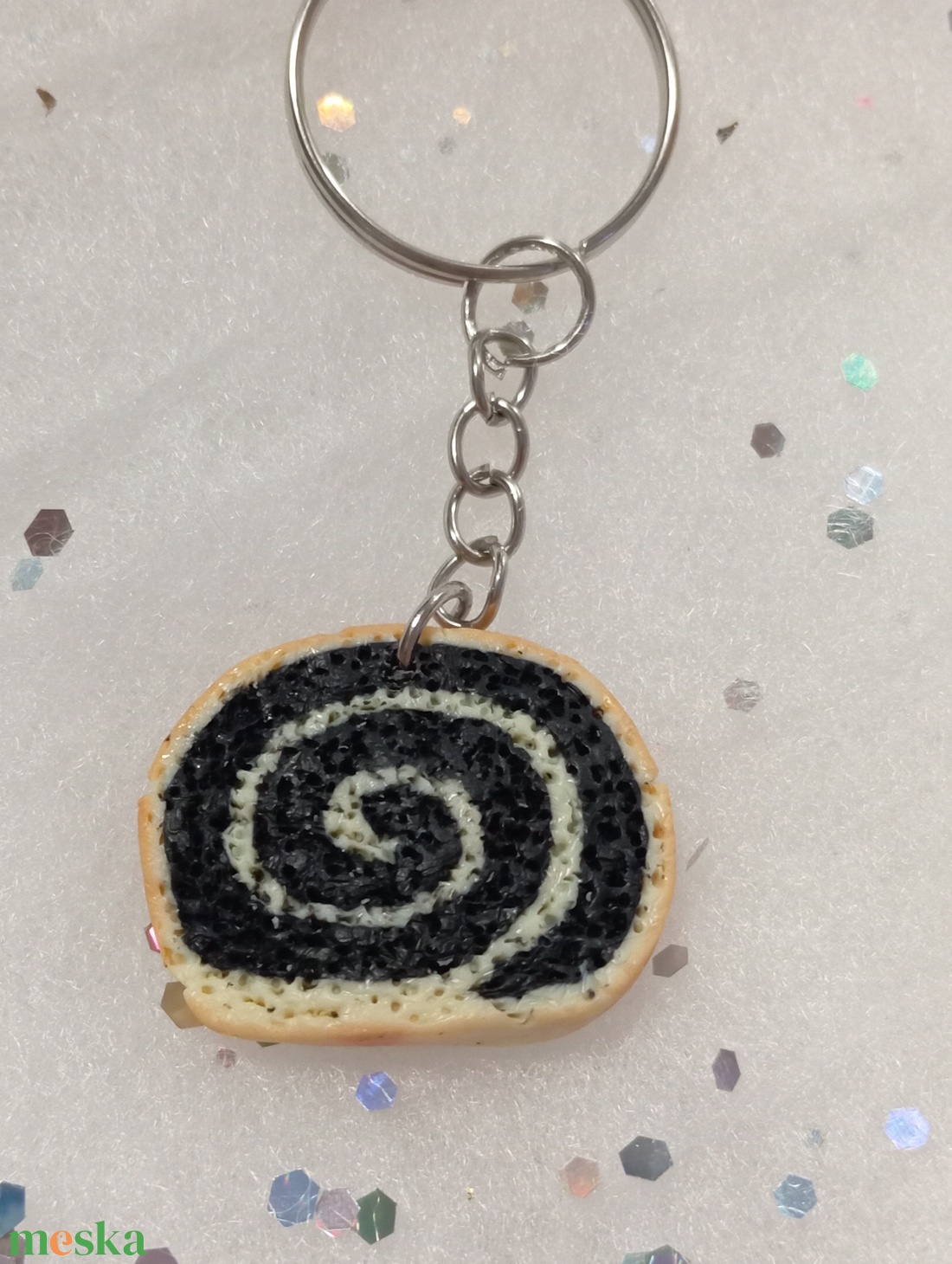Mákos bejgli kulcstartó  - táska & tok - kulcstartó & táskadísz - kulcstartó - Meska.hu
