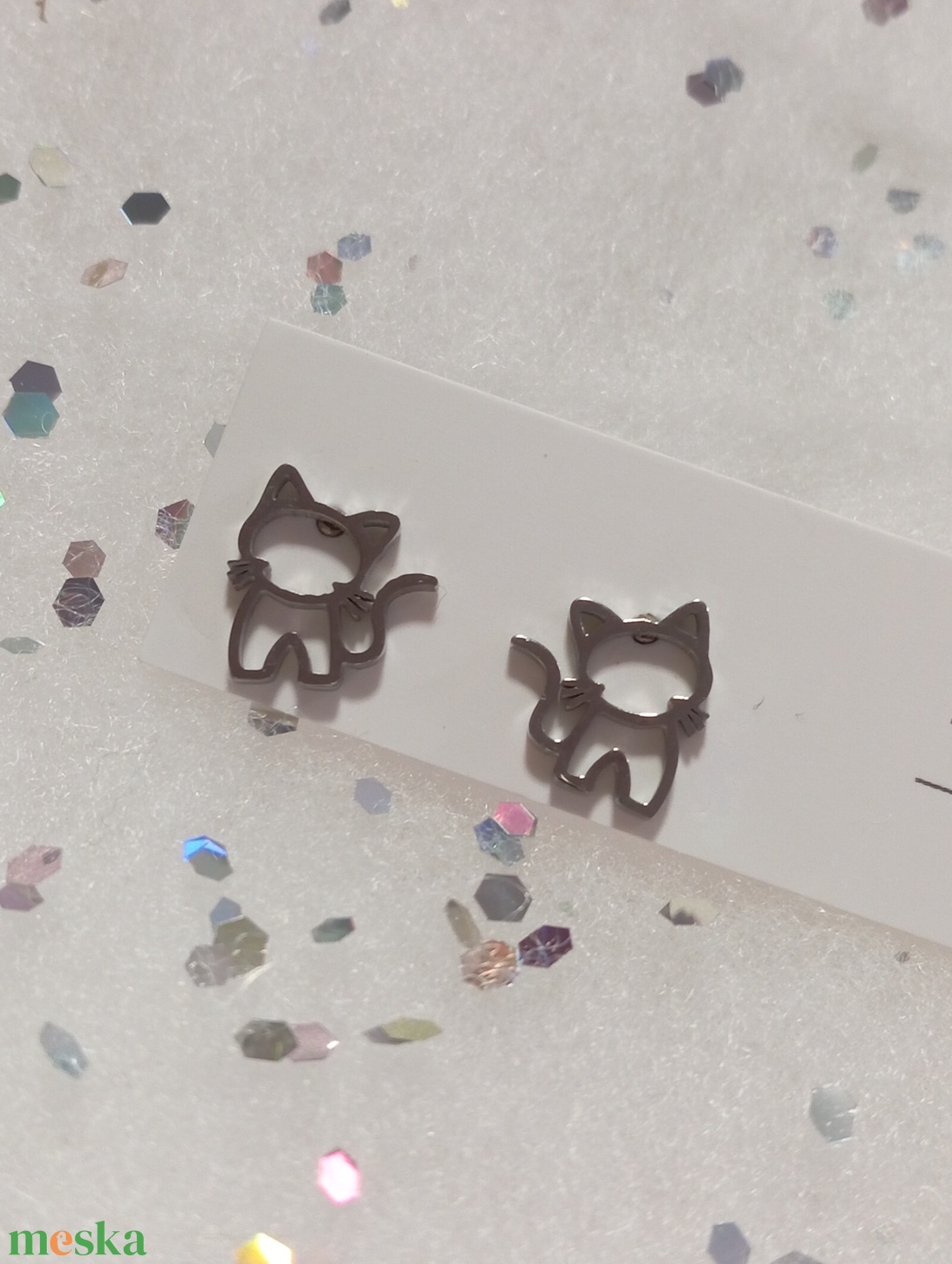 Nemesacél Cicamica bedugós fülbevaló kávé bögre  - ékszer - fülbevaló - pötty fülbevaló - Meska.hu