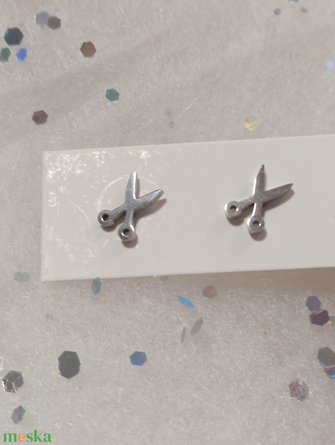 Nemesacél Pici olló  bedugós fülbevaló kávé bögre  - ékszer - fülbevaló - pötty fülbevaló - Meska.hu