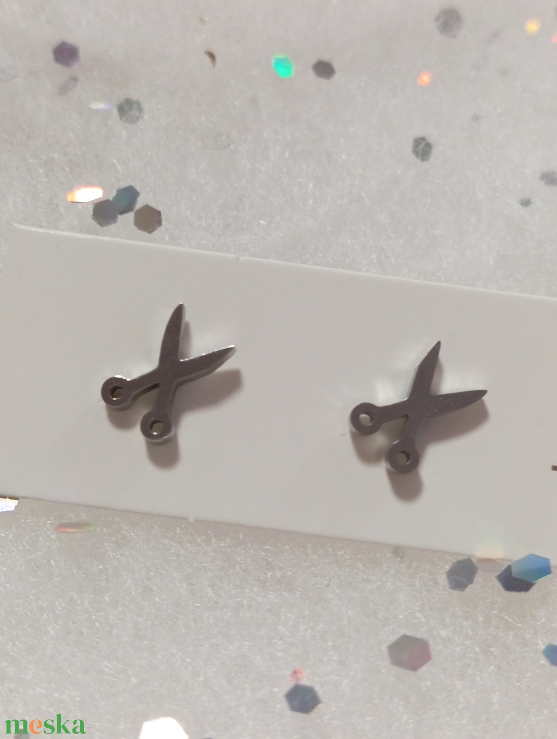 Nemesacél Pici olló  bedugós fülbevaló kávé bögre  - ékszer - fülbevaló - pötty fülbevaló - Meska.hu