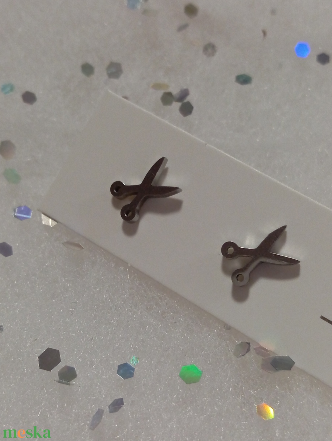 Nemesacél Pici olló  bedugós fülbevaló kávé bögre  - ékszer - fülbevaló - pötty fülbevaló - Meska.hu