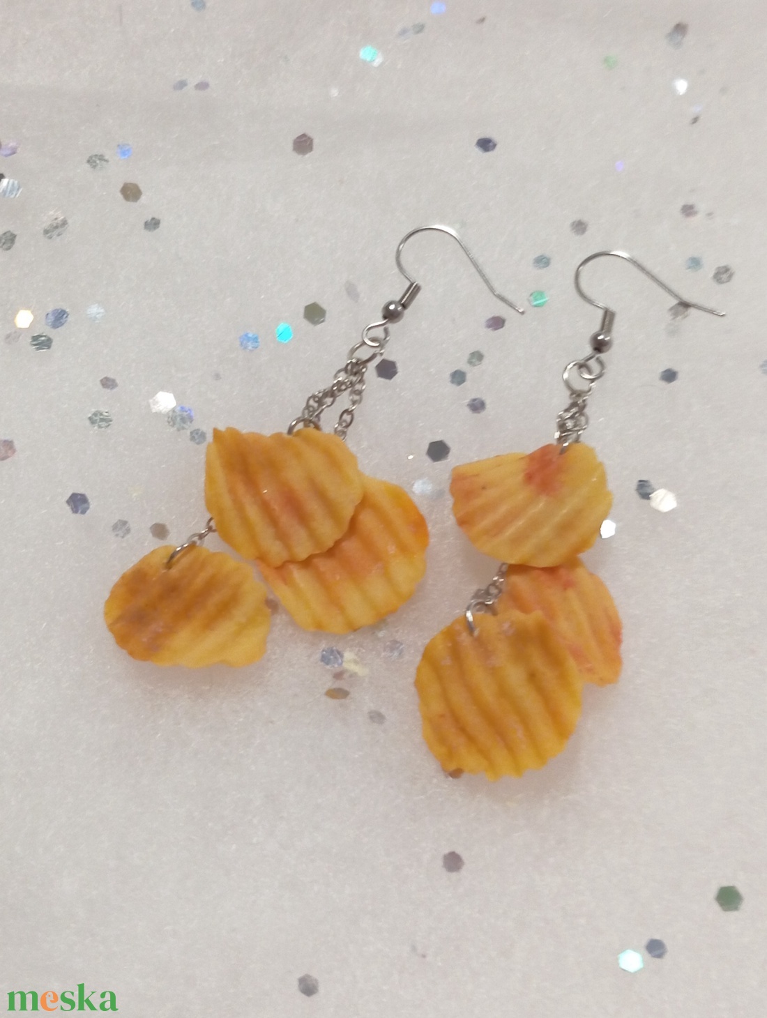 Chips fülbevaló  - ékszer - fülbevaló - lógó fülbevaló - Meska.hu