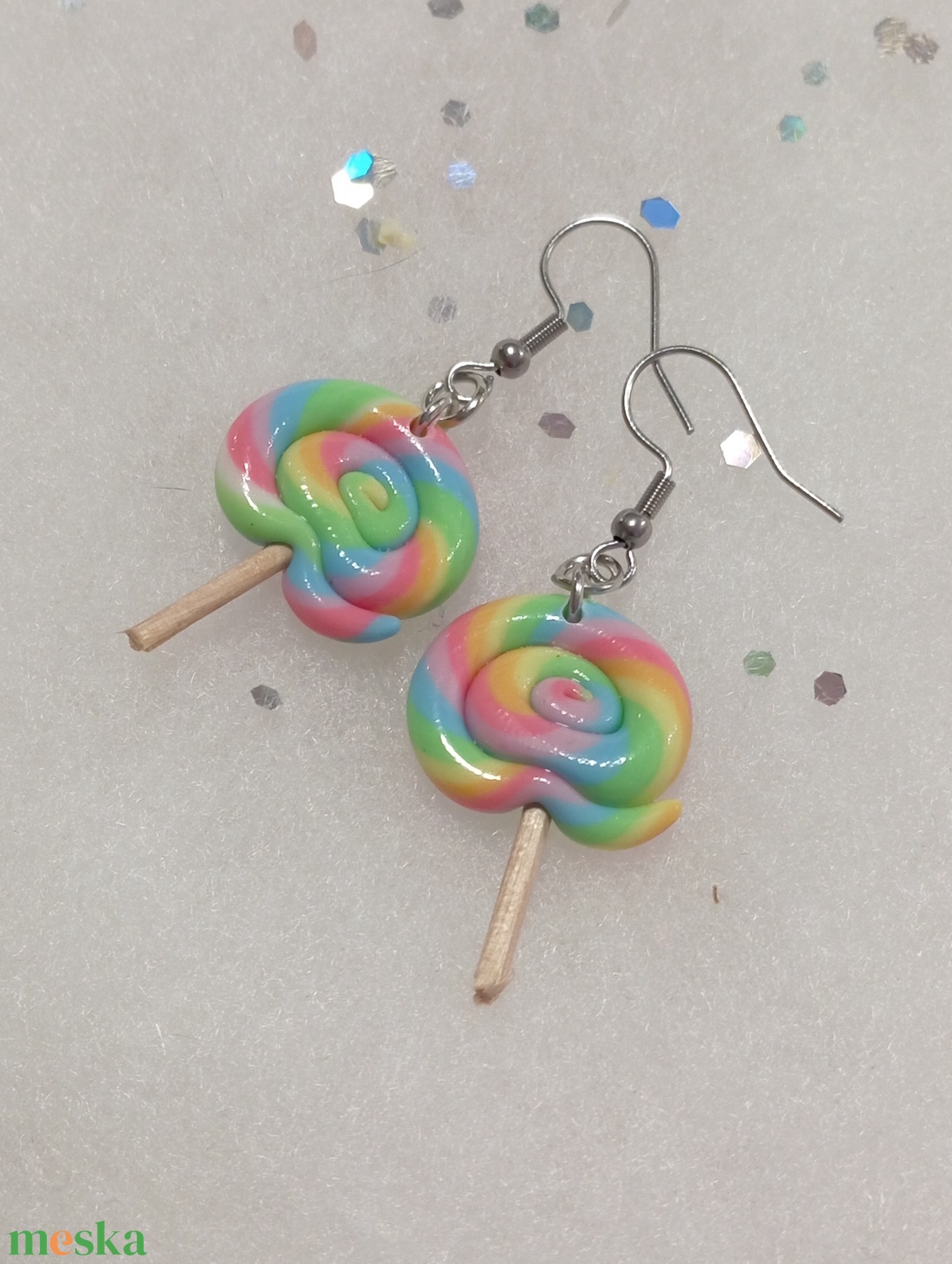 Szivárvány nyalóka fülbevaló  - ékszer - fülbevaló - lógó fülbevaló - Meska.hu