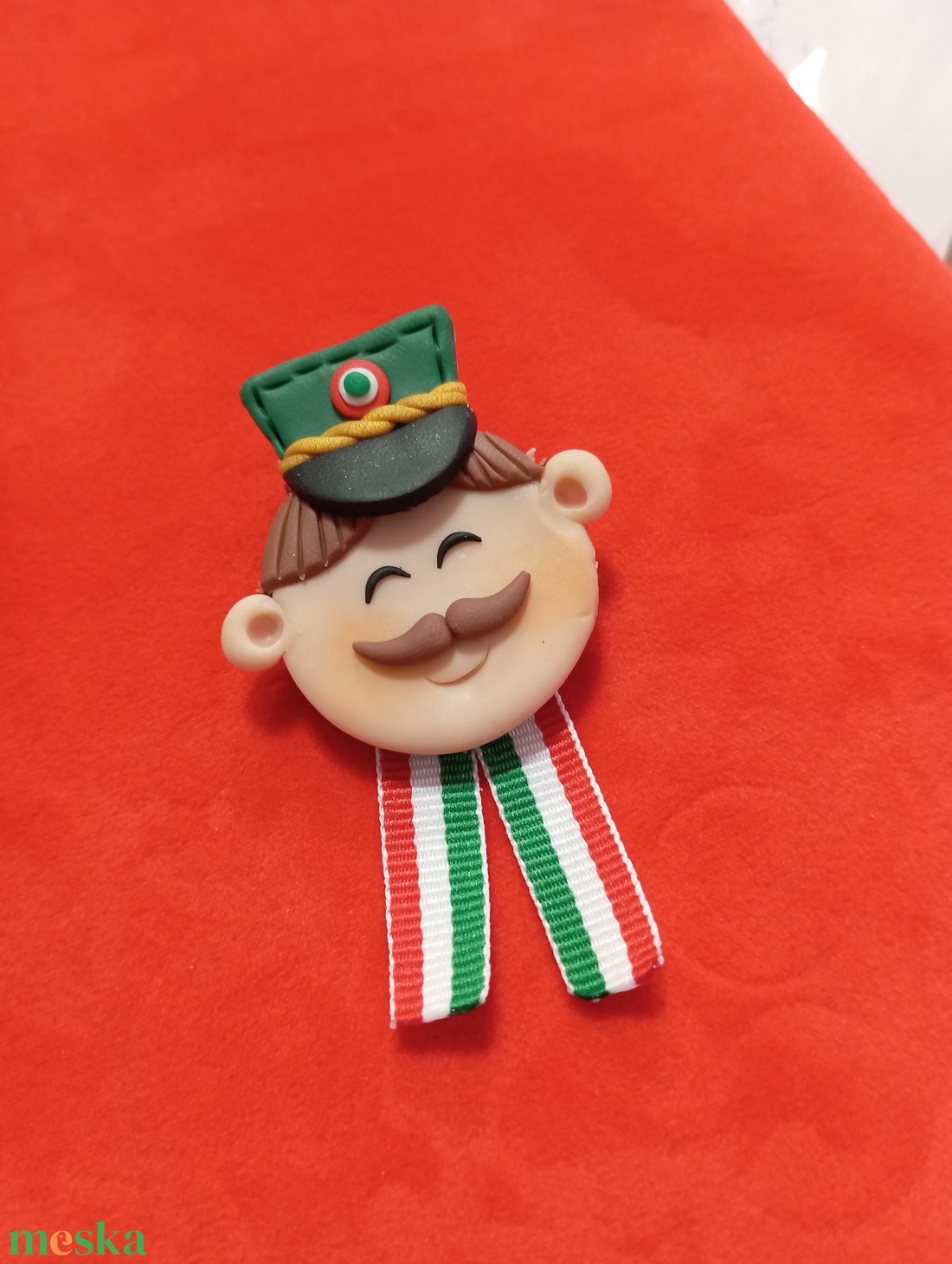 Magyar Huszár trikolor kitűző - ékszer - kitűző és bross - Meska.hu