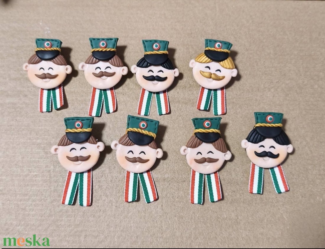 Magyar Huszár trikolor kitűző - ékszer - kitűző és bross - Meska.hu