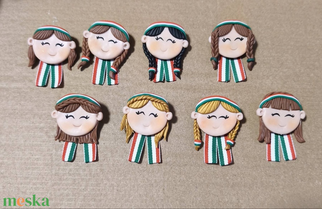 Magyar Leányka trikolor kitűző - ékszer - kitűző és bross - Meska.hu