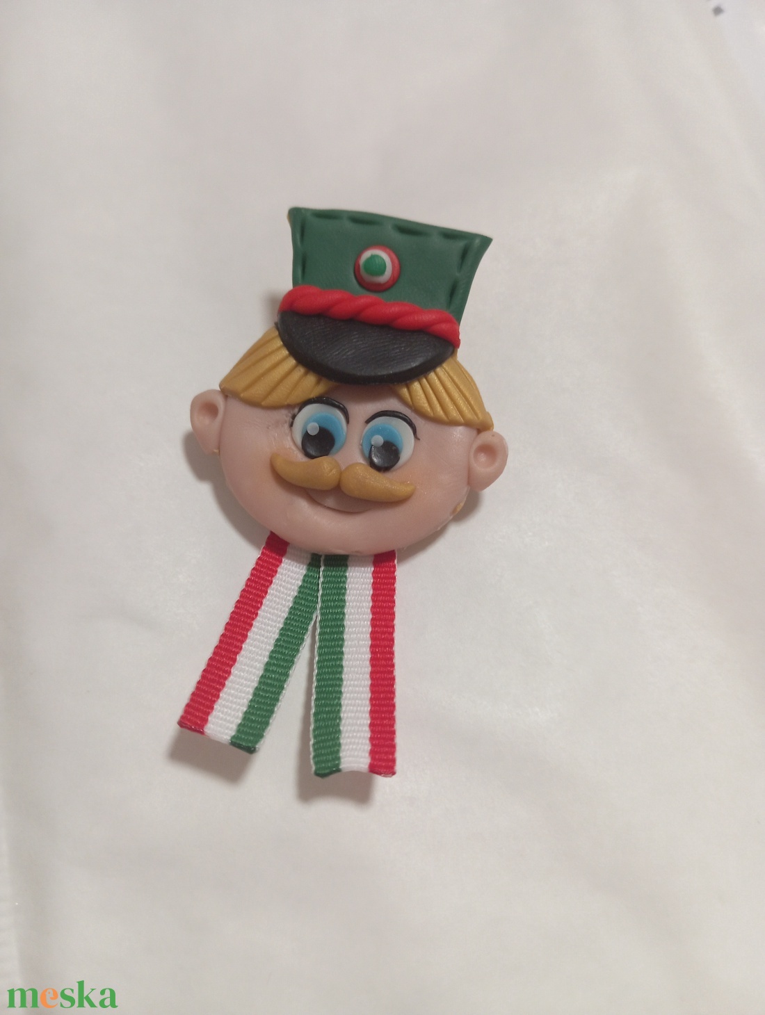 Magyar Huszár trikolor kitűző - ékszer - kitűző és bross - Meska.hu