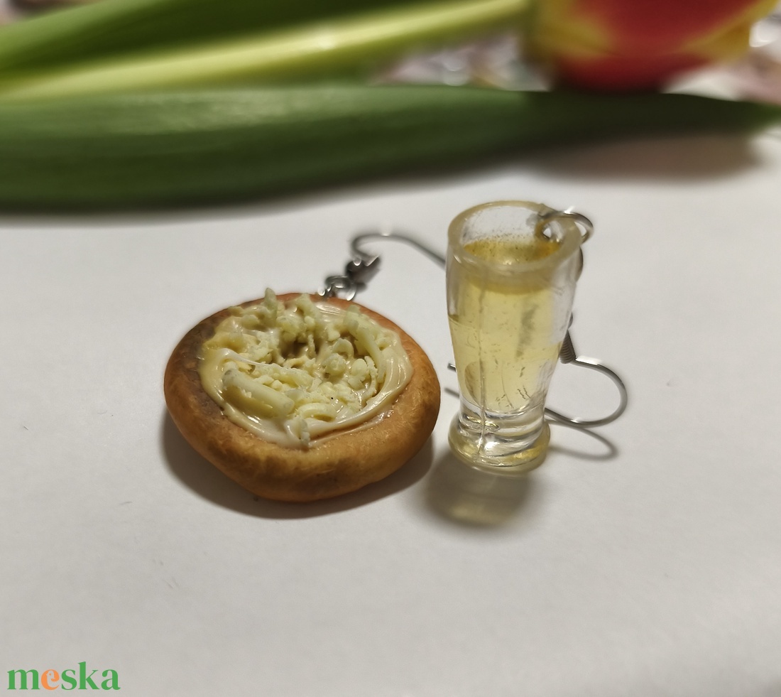 Sör és Sajtos tejfölös lángos  fülbevaló  - ékszer - fülbevaló - lógó fülbevaló - Meska.hu