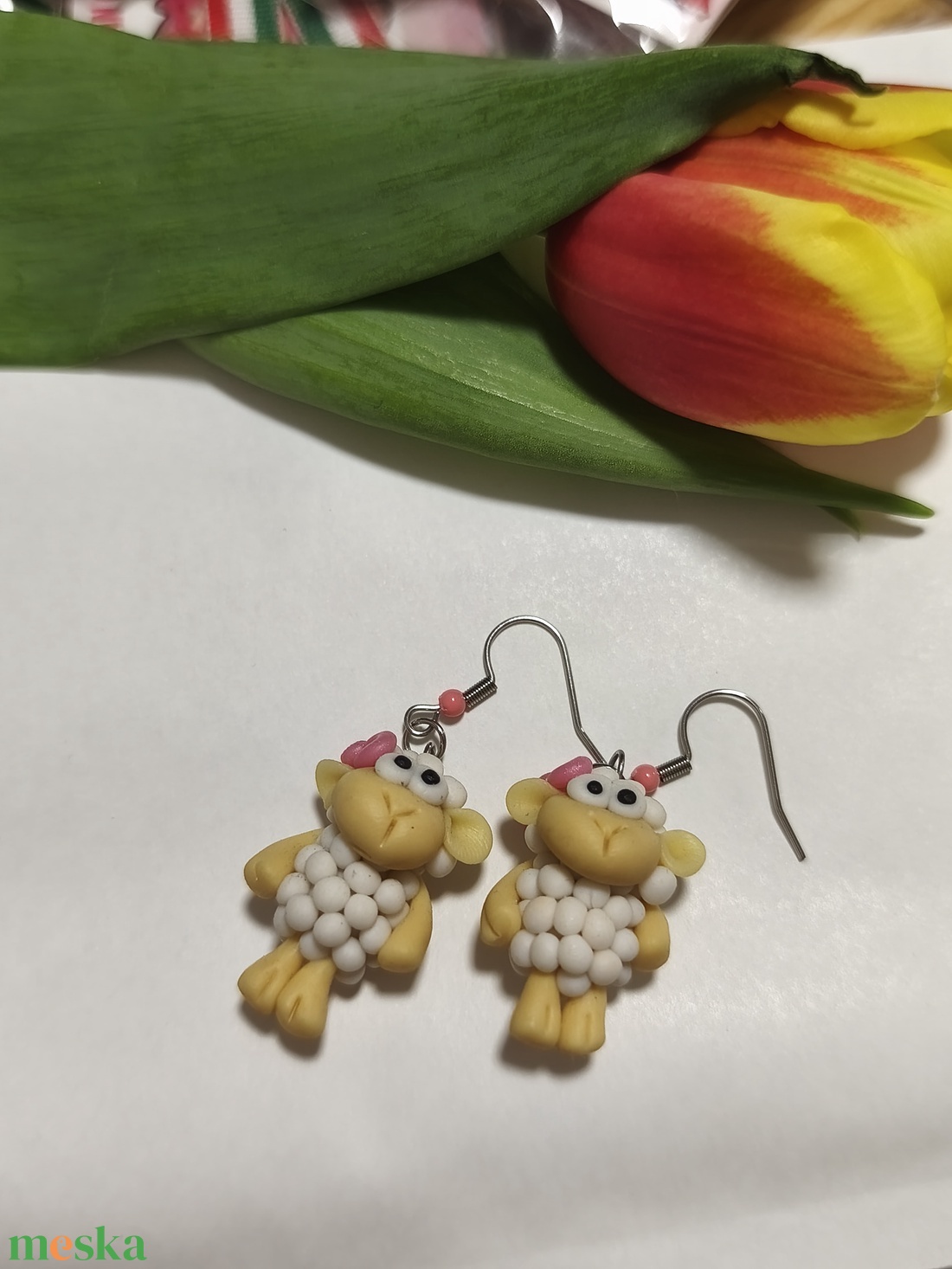 Fehér Bari fülbevaló  - ékszer - fülbevaló - lógó fülbevaló - Meska.hu