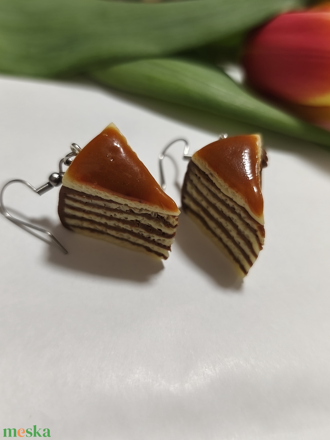 Dobos torta fülbevaló  - ékszer - fülbevaló - lógó fülbevaló - Meska.hu