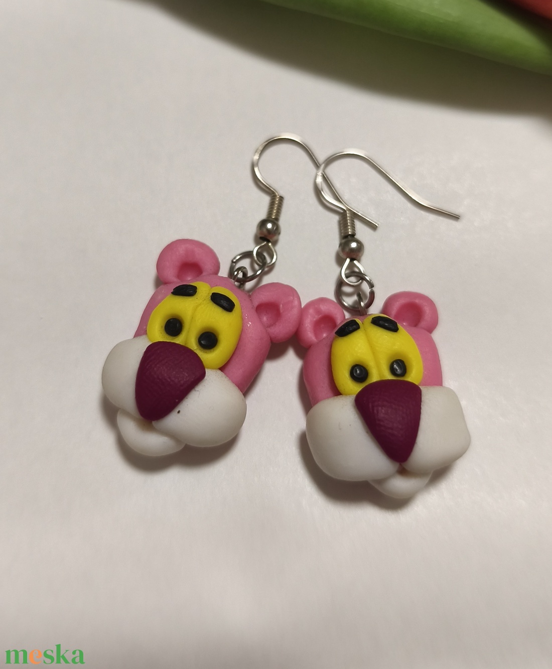 Rózsaszín Párduc gyurma fülbevaló - ékszer - fülbevaló - lógó fülbevaló - Meska.hu