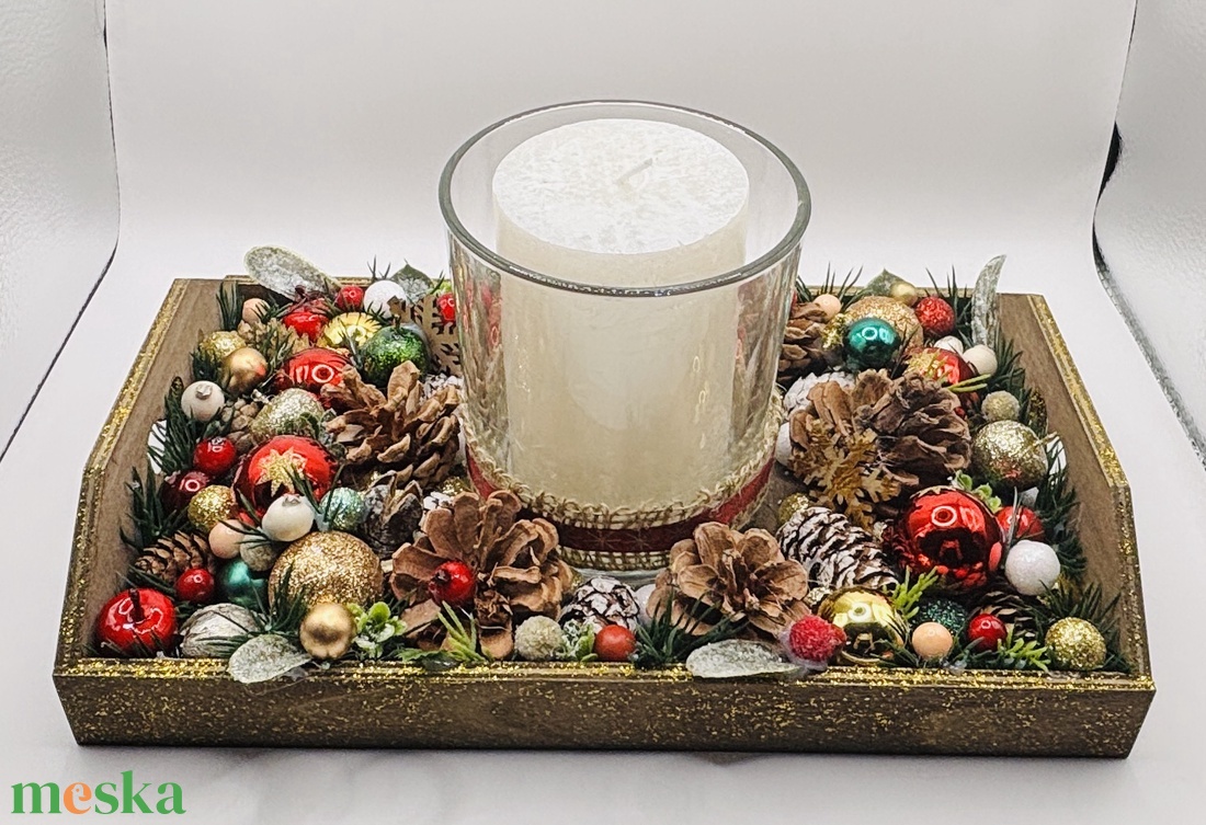 Karácsonyi tálcás asztaldísz tobozokkal - karácsony - karácsonyi lakásdekoráció - ünnepi asztaldekoráció - Meska.hu