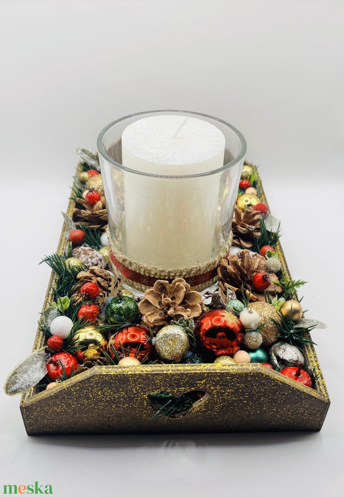 Karácsonyi tálcás asztaldísz tobozokkal - karácsony - karácsonyi lakásdekoráció - ünnepi asztaldekoráció - Meska.hu