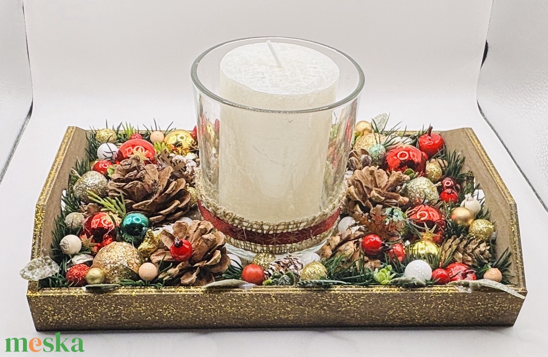 Karácsonyi tálcás asztaldísz tobozokkal - karácsony - karácsonyi lakásdekoráció - ünnepi asztaldekoráció - Meska.hu