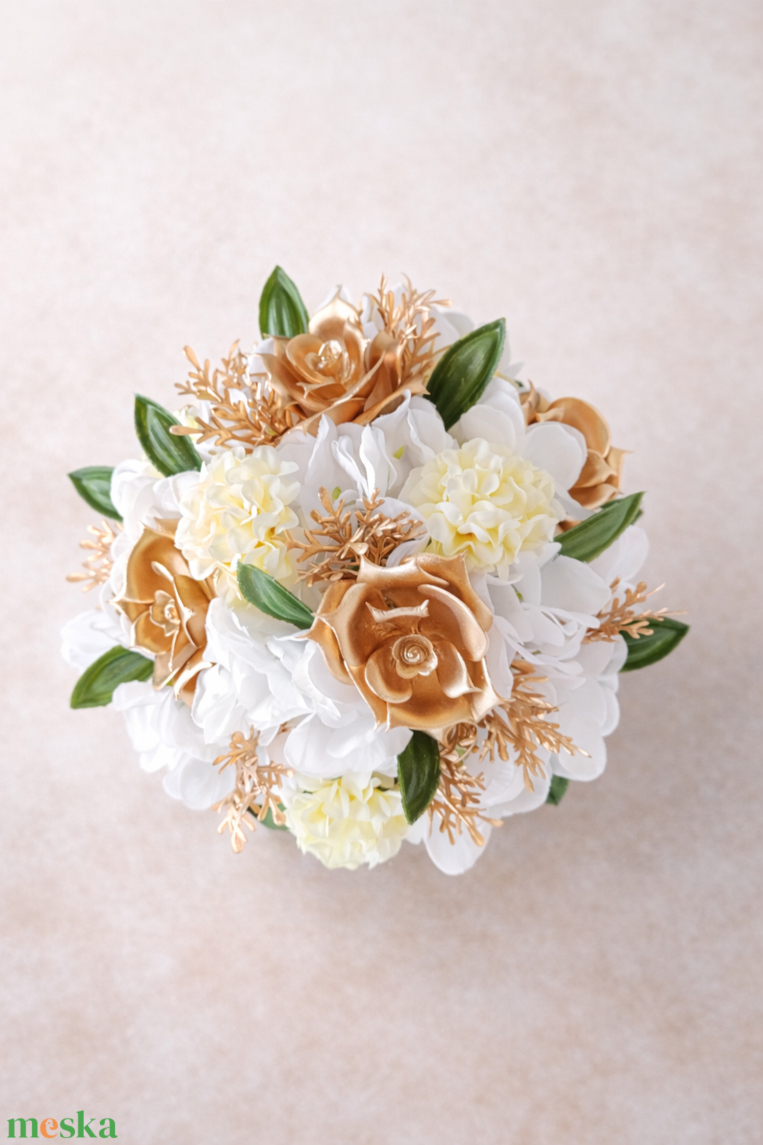 Elegáns arany-fehér virágbox dísz  - otthon & életmód - dekoráció - asztal és polc dekoráció - asztaldísz - Meska.hu