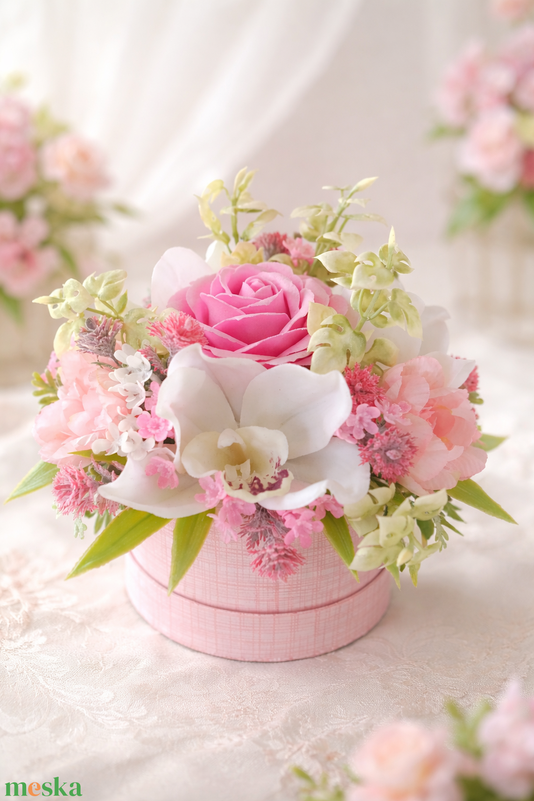 Rózsás virágbox orchideával � elegáns asztaldísz - otthon & életmód - dekoráció - asztal és polc dekoráció - asztaldísz - Meska.hu