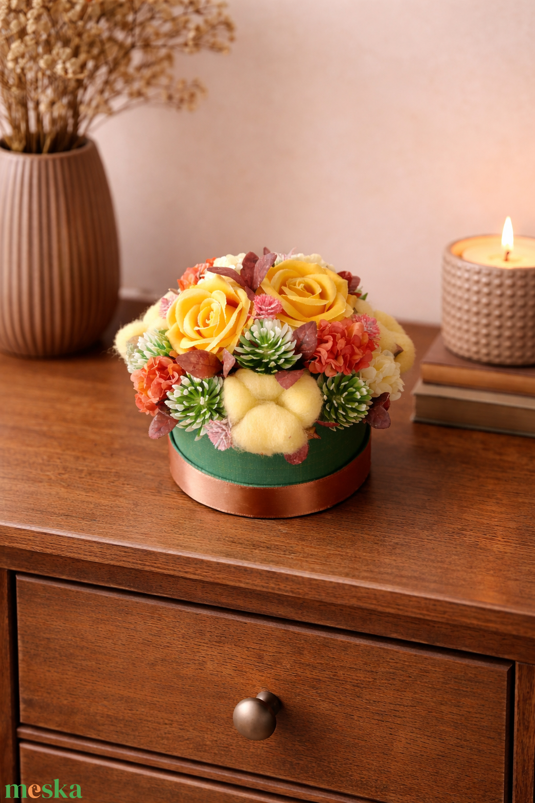 Vidám, napfényes hangulatú asztaldísz � selyemvirág kompozíció - otthon & életmód - dekoráció - asztal és polc dekoráció - asztaldísz - Meska.hu