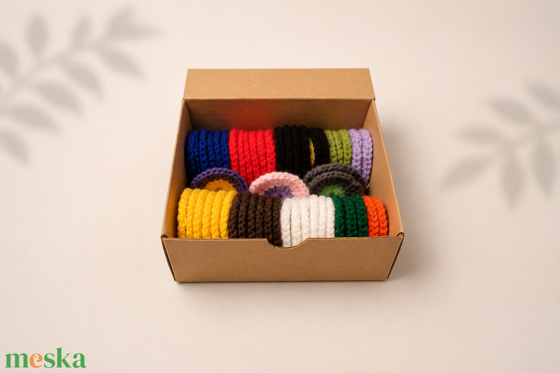 4,5-5cm átmérőjűek, akrilból horgolt - játék & sport - készségfejlesztő és logikai játék - oktató játékok - Meska.hu