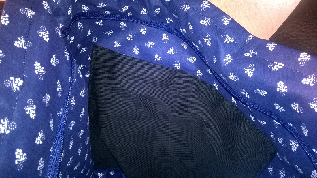 Vászon és bőr - virágos válltáska -  - Meska.hu