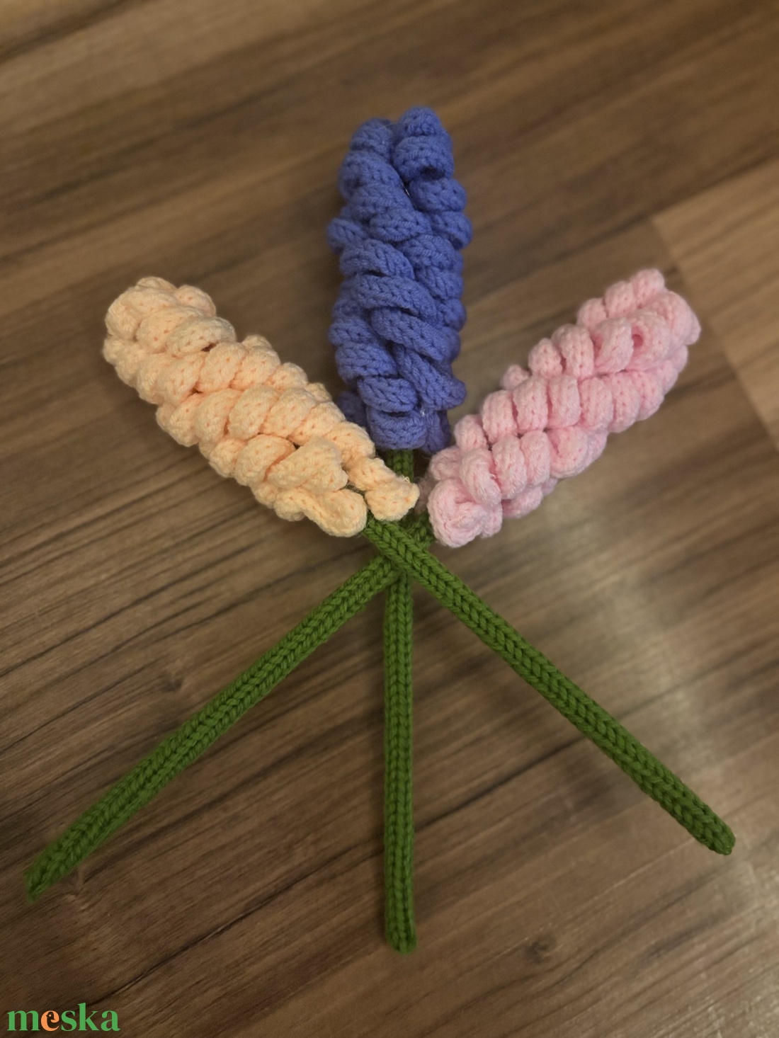 Tricotin jácint - otthon & életmód - virágdekoráció - virágok - szálas virág - Meska.hu