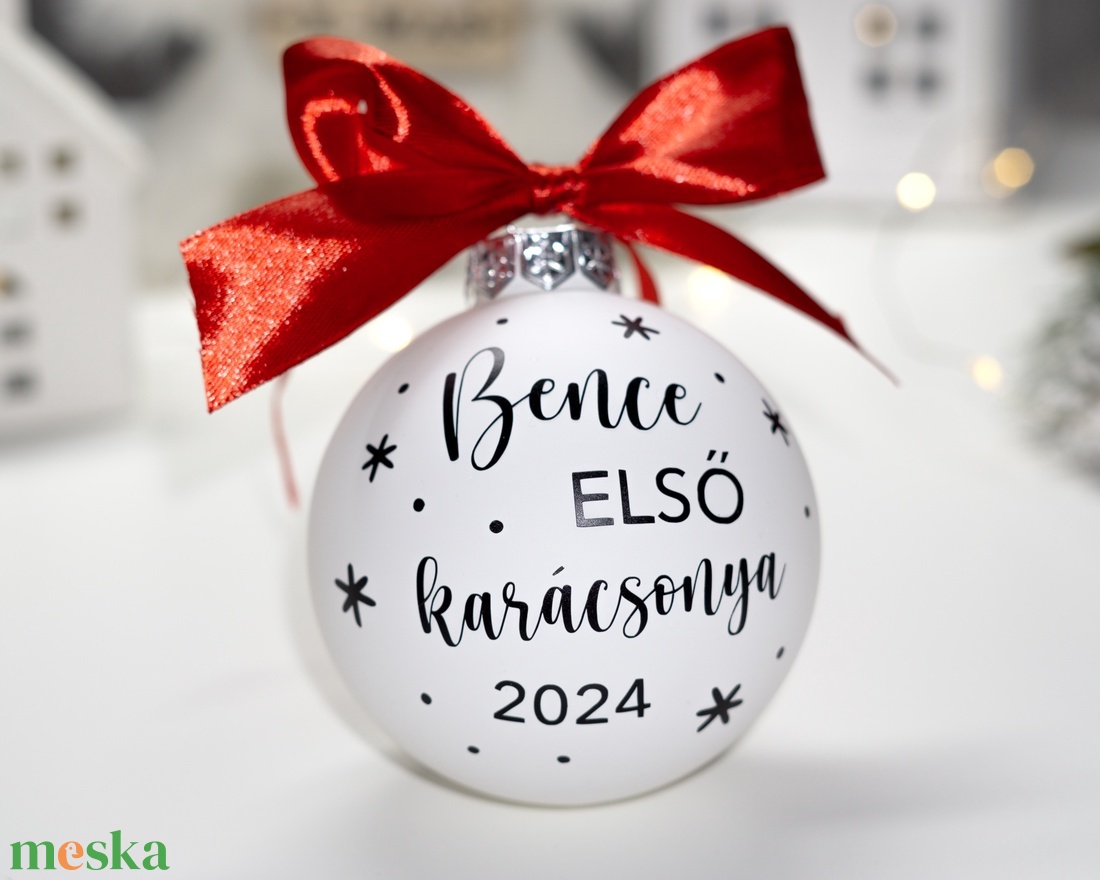 Fehér karácsonyi üveggömb - első karácsony - karácsony - karácsonyi lakásdekoráció - karácsonyfadíszek - Meska.hu Fehér karácsonyi üveggömb - első karácsony - karácsony - karácsonyi lakásdekoráció - karácsonyfadíszek - Meska.hu