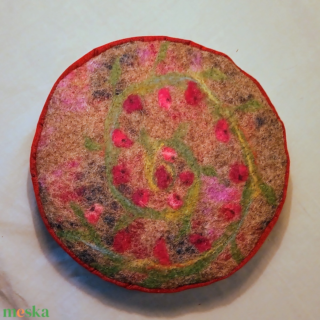 Meditációs ülőpárna, jógapárna nemezelt gyapjú ülőlappal Borbolya - játék & sport - sport és kikapcsolódás - jóga, pilates, torna - jógapárna - Meska.hu