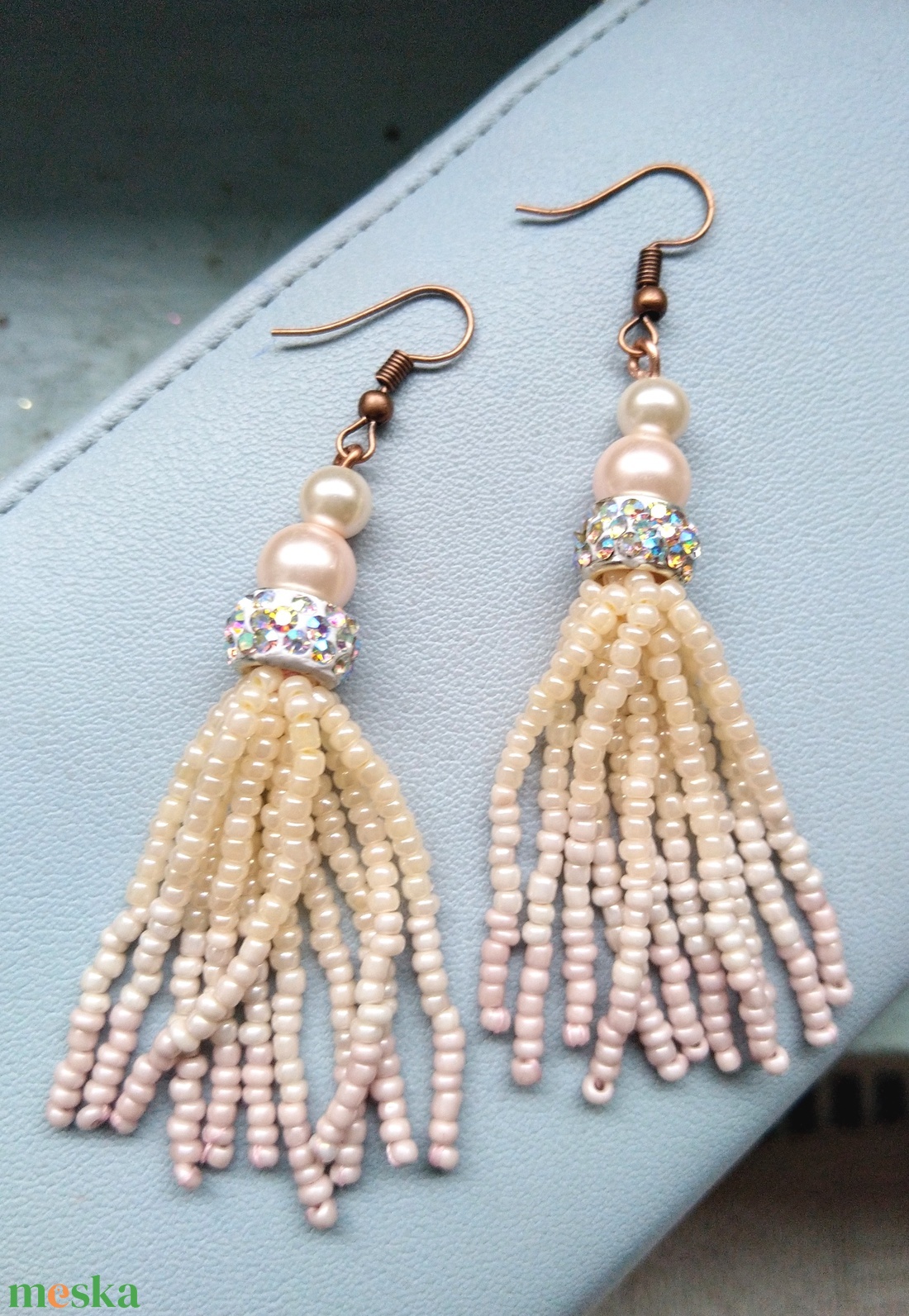 Gyöngyház rózsaszín fürtüs gyöngy fülbevaló  - ékszer - fülbevaló - rojtos fülbevaló - Meska.hu