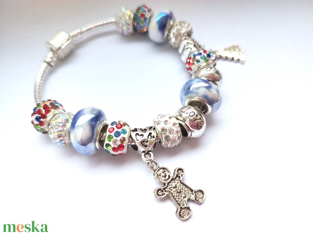 Téli csillogós karkötő mézeskalács emberke és karácsonyfa charmmal - Pandora stílusú charm karkötő- mézi, karácsonyi - ékszer - karkötő - charm karkötő - Meska.hu Téli csillogós karkötő mézeskalács emberke és karácsonyfa charmmal - Pandora stílusú charm karkötő- mézi, karácsonyi - ékszer - karkötő - charm karkötő - Meska.hu