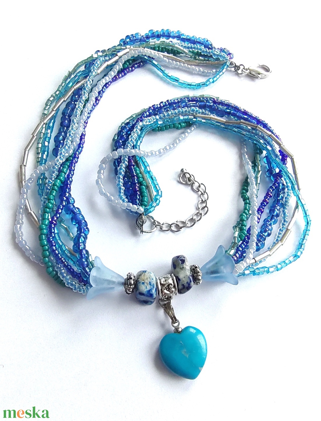 8 soros kék és ezüst gyöngy nyaklánc - türkiz szív medállal a közepén  - ékszer - nyaklánc - gyöngyös nyaklánc - Meska.hu
