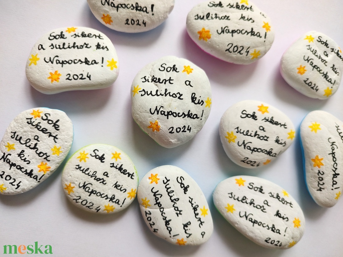 Óvodai jelek, köszönő és hála kavicsok- kézzel festett ovis jeleket ábrázoló kövek, hála kavicsok - esküvő - dekoráció - asztaldísz - Meska.hu Óvodai jelek, köszönő és hála kavicsok- kézzel festett ovis jeleket ábrázoló kövek, hála kavicsok - esküvő - dekoráció - asztaldísz - Meska.hu