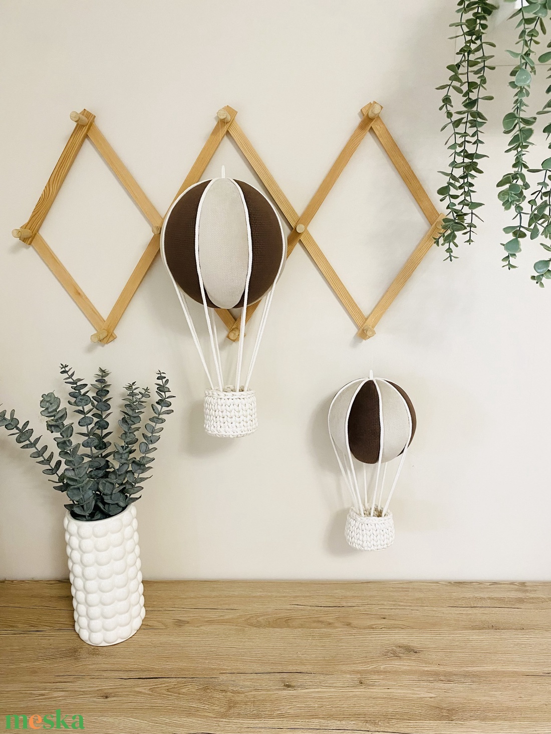 Hőlégballon szett babaszoba dekoráció - barna-bézs színű nagy-közepes hőlégballon szett - baba - mama - babaszoba dekoráció - Meska.hu