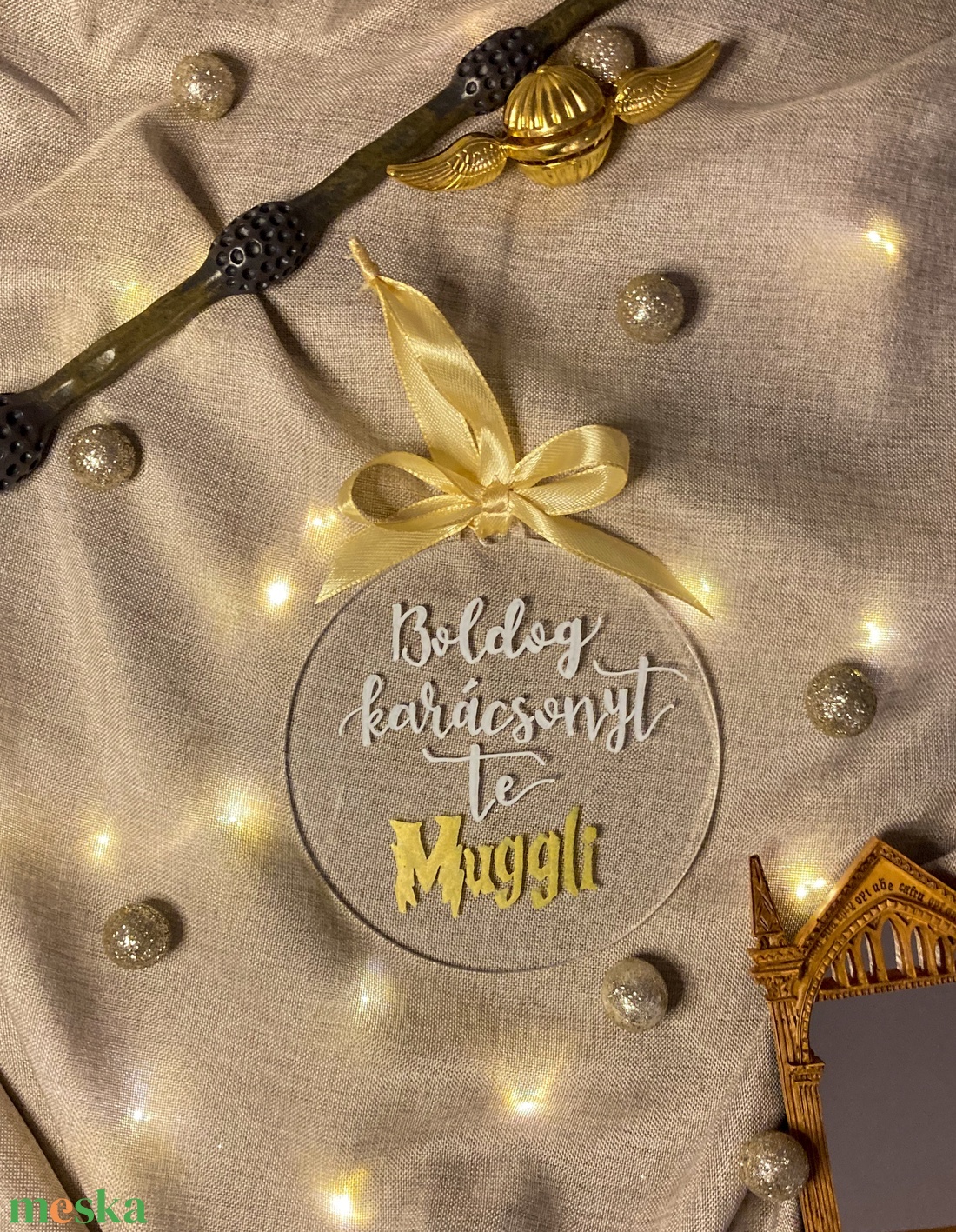 Harry Potter vicces plexi karácsonyfadísz szaténszalaggal - karácsony - karácsonyi lakásdekoráció - karácsonyfadíszek - Meska.hu