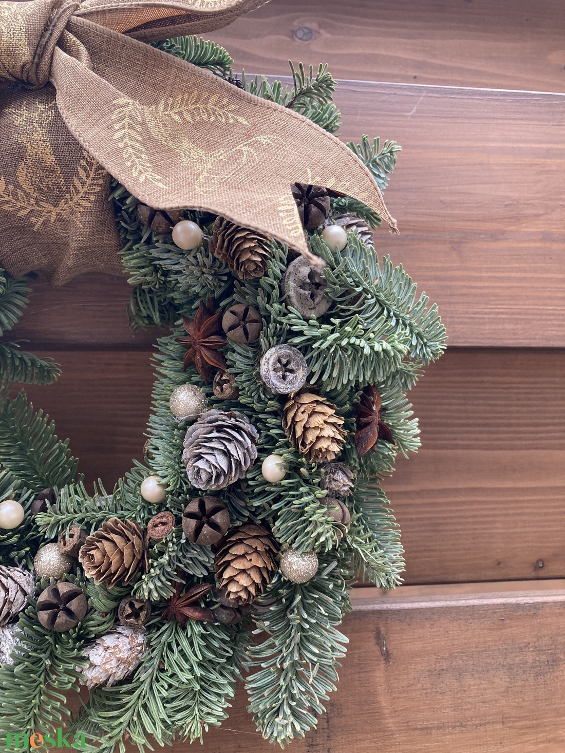 Élő fenyős (nobilis) ünnepi kopogtató termésekkel KARÁCSONYI CSILLOGÁS - karácsony - karácsonyi lakásdekoráció - karácsonyi ajtódíszek - Meska.hu