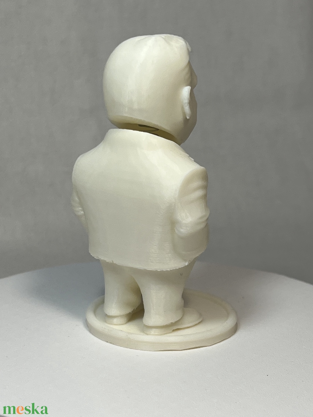 Bólogatós Orbán figura, öntapadó talppal (Fehér) - otthon & életmód - dekoráció - dísztárgy - Meska.hu