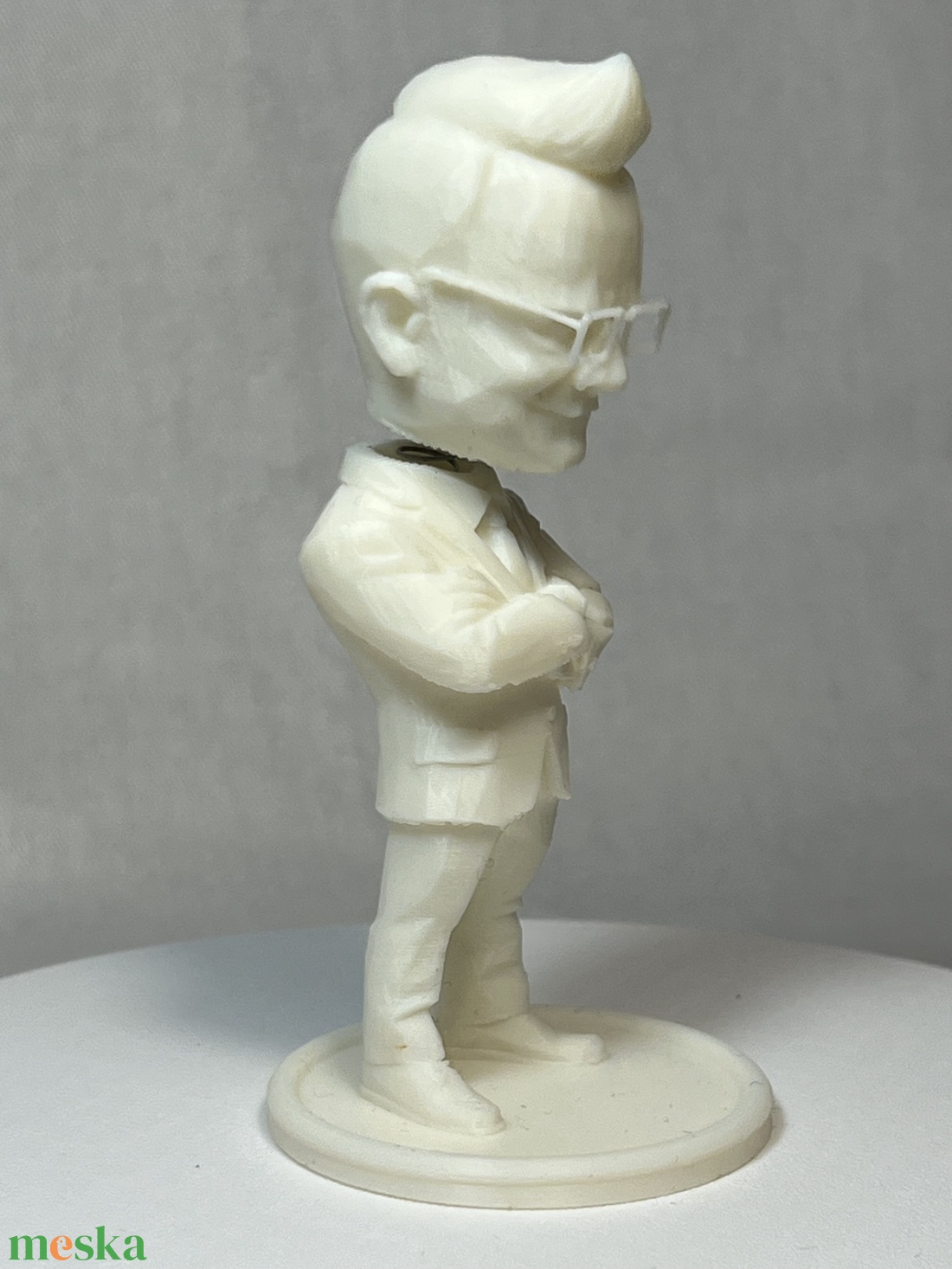 Bólogatós Szijjártó figura, öntapadó talppal (Fehér) - otthon & életmód - dekoráció - dísztárgy - Meska.hu