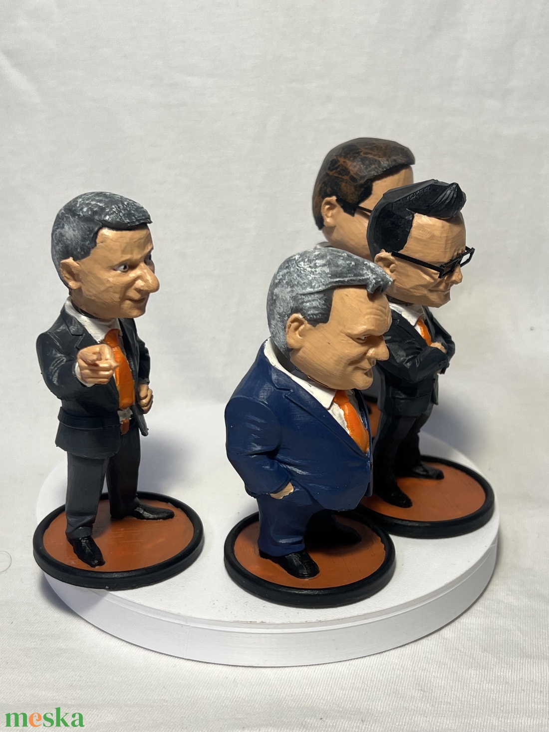 Bólogatós kormánytag figurák, öntapadó talppal - otthon & életmód - dekoráció - dísztárgy - Meska.hu