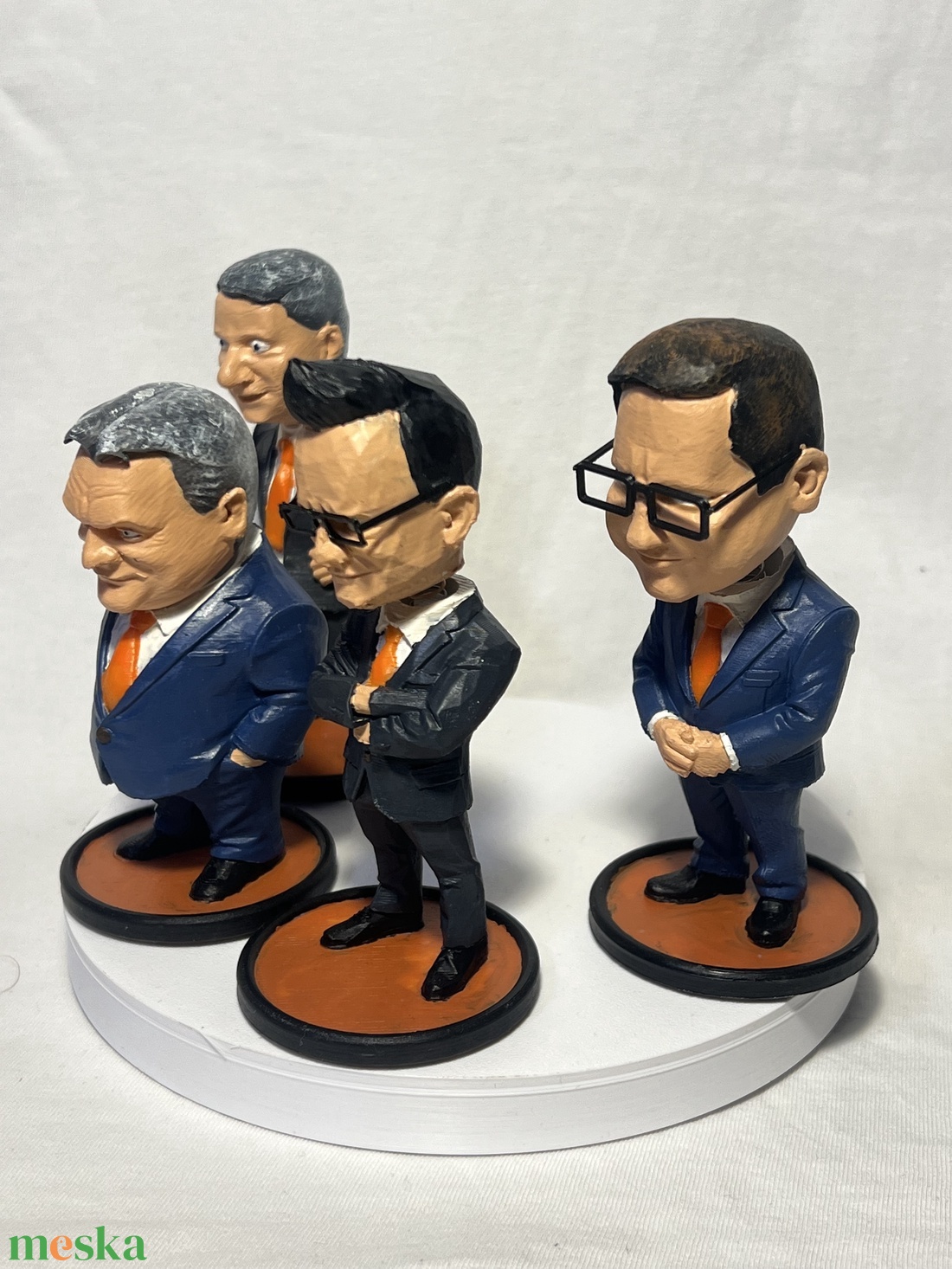 Bólogatós kormánytag figurák, öntapadó talppal - otthon & életmód - dekoráció - dísztárgy - Meska.hu