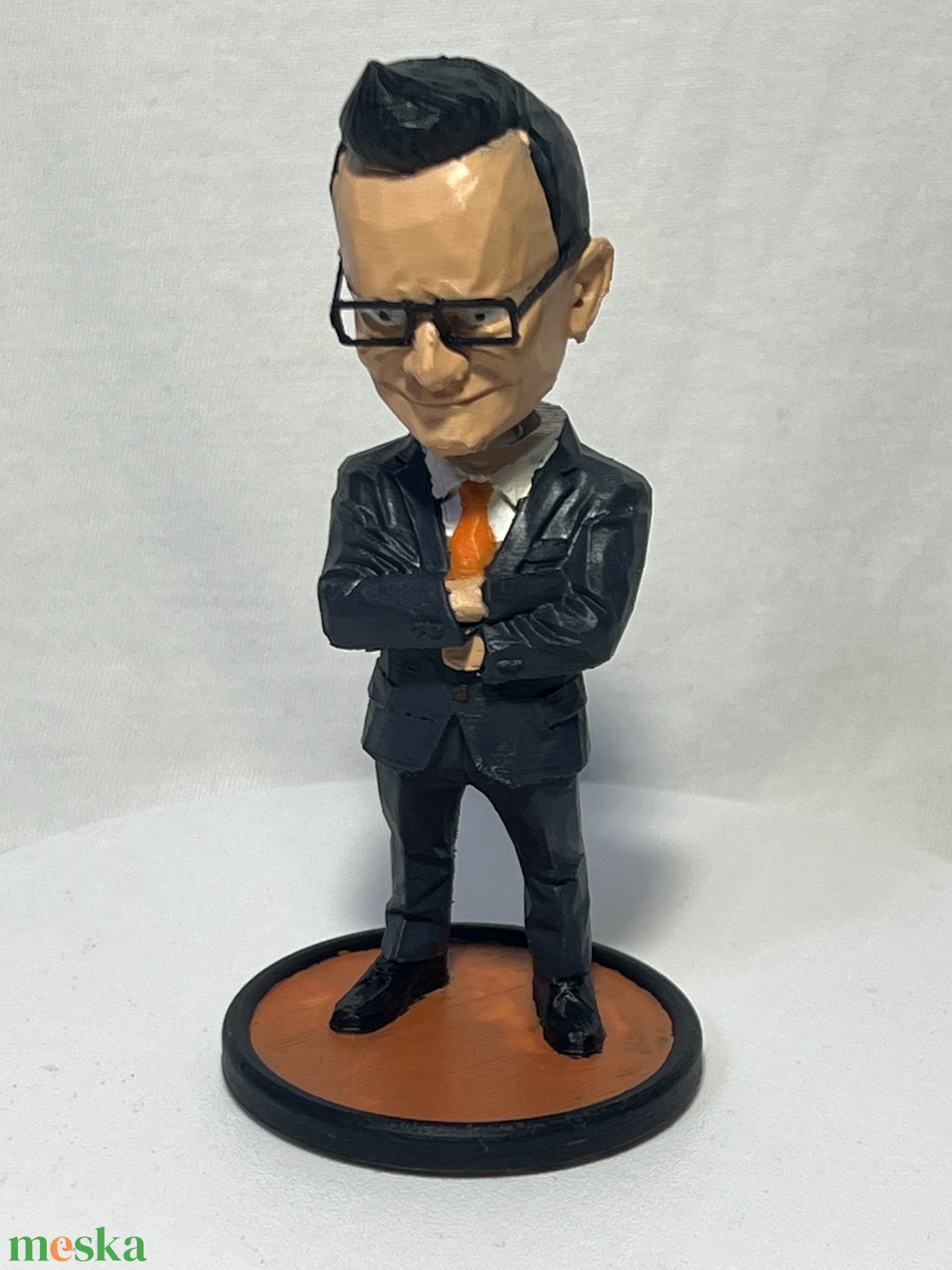 Bólogatós Szíjjártó figura, öntapadó talppal - otthon & életmód - dekoráció - dísztárgy - Meska.hu