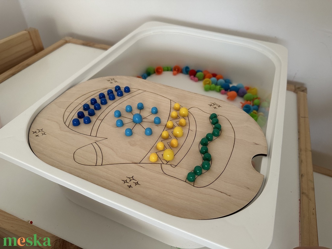 Szenzoros készségfejlesztő tábla - játék & sport - készségfejlesztő és logikai játék - szín és formaválogató játékok - Meska.hu
