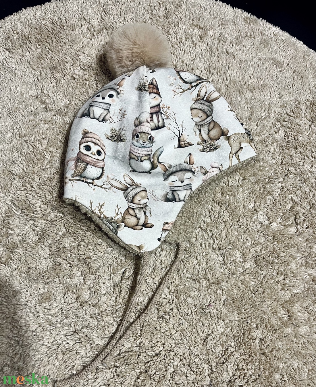 Megkötős sapka, pompommal - ruha & divat - babaruha & gyerekruha - babasapka - Meska.hu