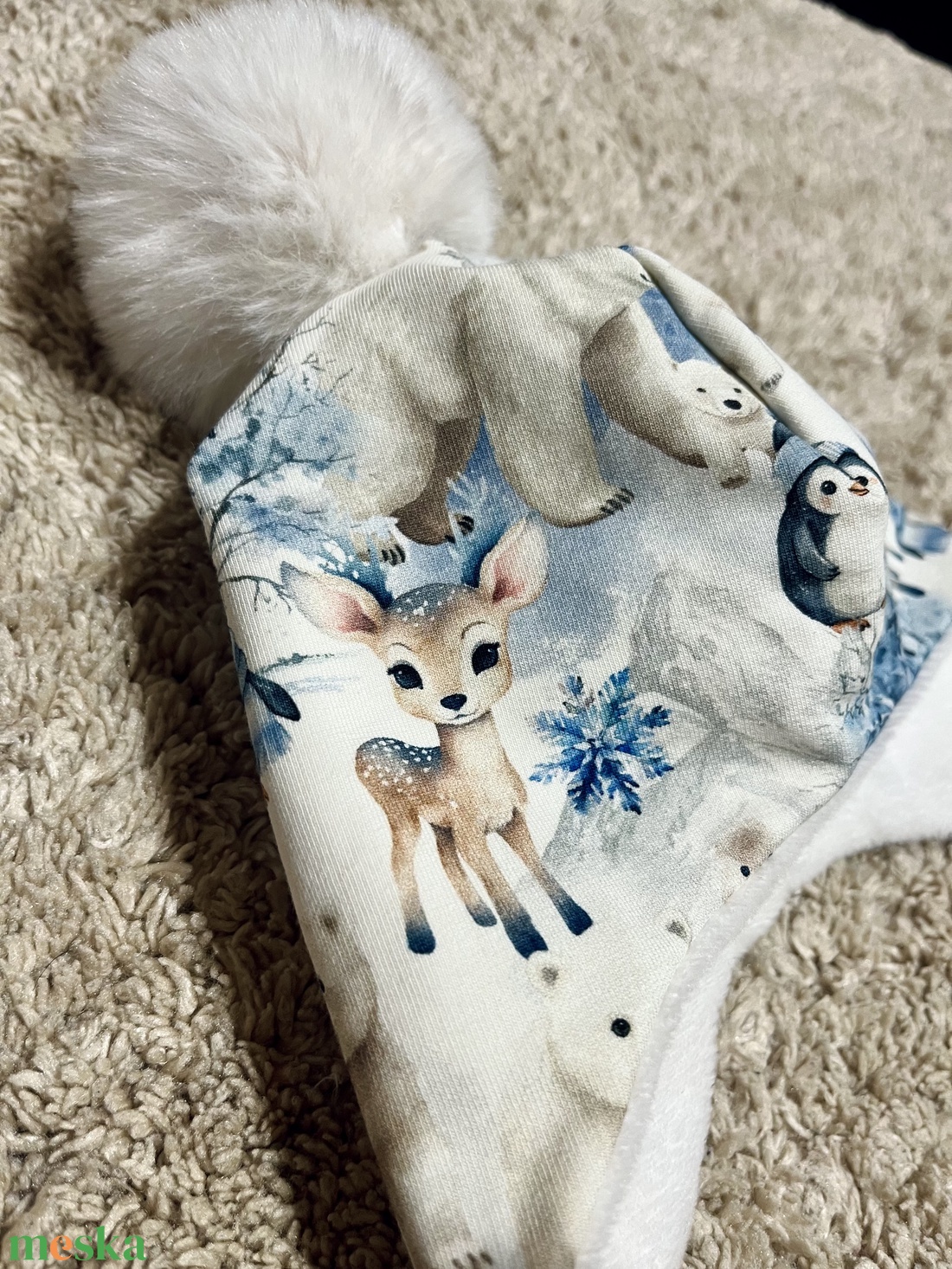 Megkötős sapka, pompommal - ruha & divat - babaruha & gyerekruha - babasapka - Meska.hu