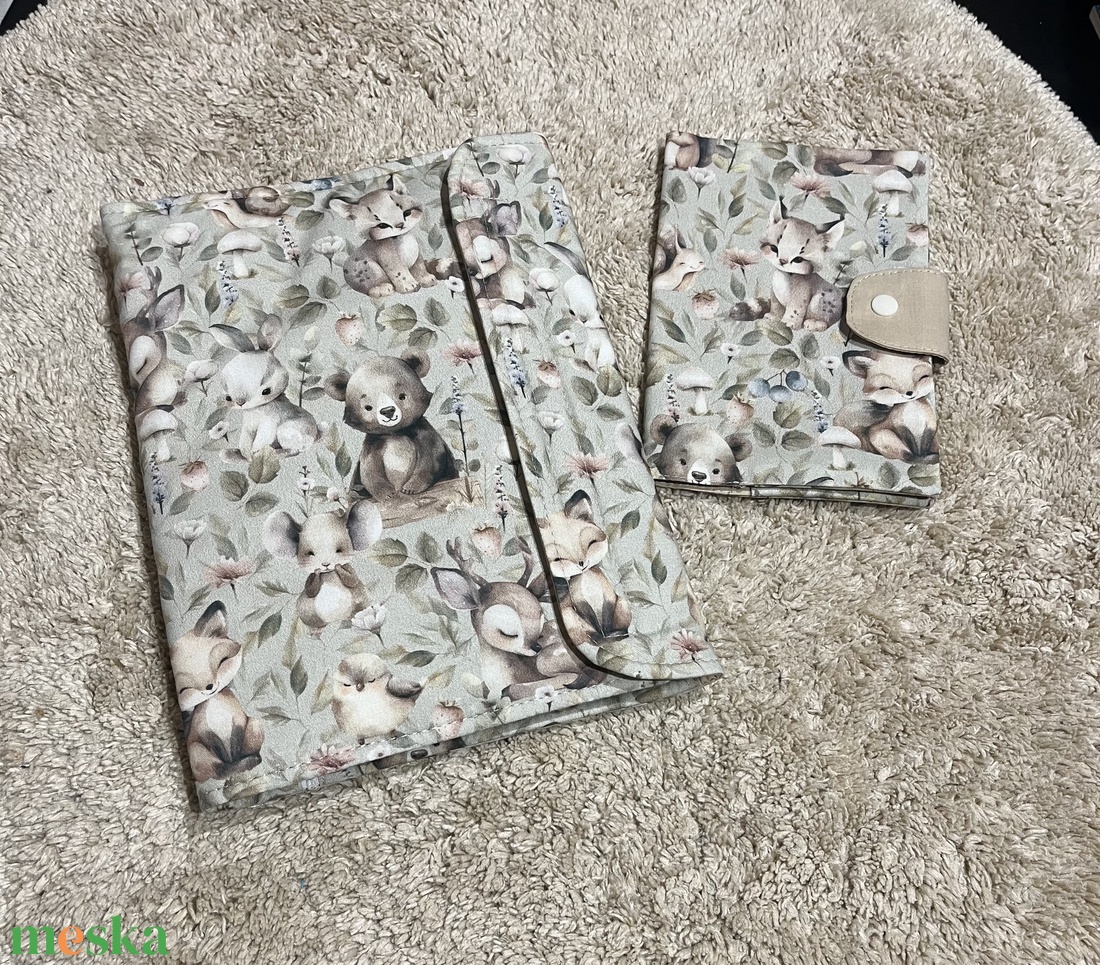 Pelenkázó neszeszer, kiskönyv borítóv - táska & tok - pelenkatáska - pelenkatartó tok - Meska.hu