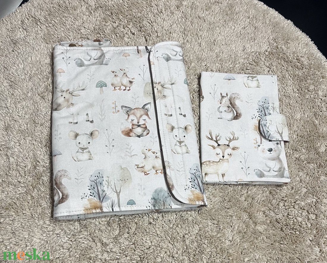 Pelenkázó neszeszer, kiskönyv borítóv - táska & tok - pelenkatáska - pelenkatartó tok - Meska.hu